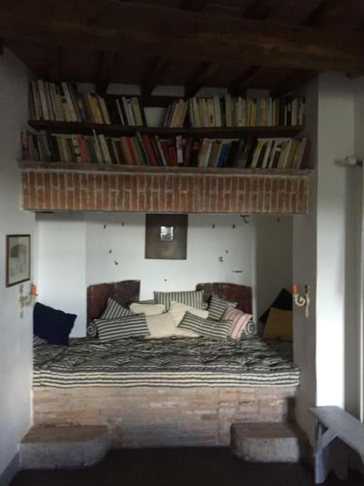 Zauber Im Turm - In Einem Der Schoensten Doerfer モンテメラノ エクステリア 写真